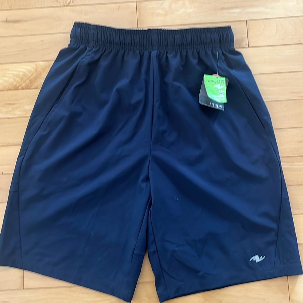 NWT Men’s athletic shorts size S